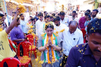 ಕಾಂಗ್ರೆಸ್ ಗ್ಯಾರಂಟಿಗಳಿಗೆ ಹಳ್ಳಿ ಹಳ್ಳಿಯಲ್ಲಿ ಜೈಕಾರ: ಸಚಿವೆ ಲಕ್ಷ್ಮೀ ಹೆಬ್ಬಾಳಕರ್ ಹೋದಲ್ಲೆಲ್ಲ ಮಮಕಾರ