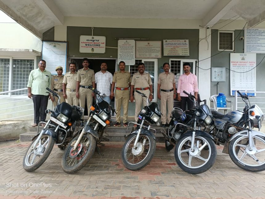 ಹಿರೇಬಾಗೇವಾಡಿ ಪೊಲೀಸ್ ಠಾಣೆಯಲ್ಲಿ ಮೋಟಾರ ಸೈಕಲ್ ಕಳ್ಳತನ  ಪ್ರಕರಣದಲ್ಲಿ ಆರೋಪಿತನ ಬಂಧನ