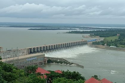 ಏಳು ಬಾಗಿಲು ಓಪನ್ ಒಟ್ಟು 11500 ಟು ಸೆಟ್ ನೀರು ಬಿಡುಗಡೆ.