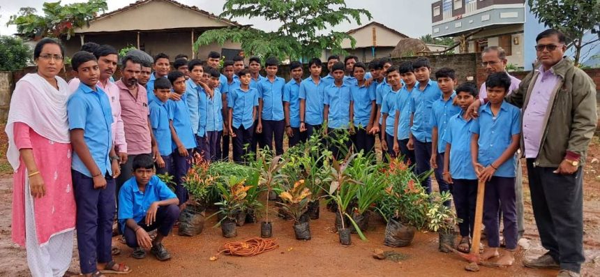 ಗುರುಗಳಿಂದ ಮಕ್ಕಳಿಗೆ ಪರಿಸರ ಜಾಗೃತಿ