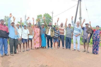 ನೊಣಗಳ ಹಾವಳಿಯಿಂದ ಕಂಗೆಟ್ಟ ಕೌಲಾಪುರವಾಡೆ ಗ್ರಾಮಸ್ಥರು…😢 ಎಲ್ಲೆಲ್ಲಿ ನೋಡಲಿ ನೊಣ…ನೊಣ…ನೊಣ..