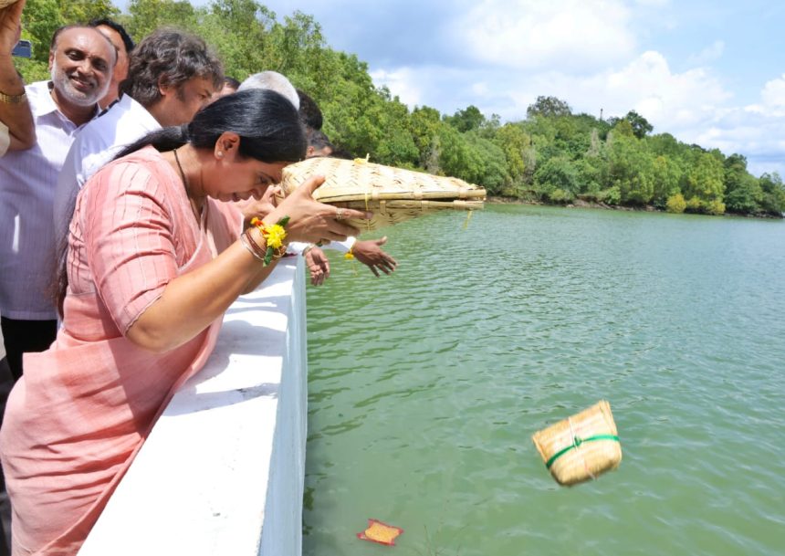 ಭದ್ರಾ ಜಲಾಶಯಕ್ಕೆ ಬಾಗಿನ ಅರ್ಪಣೆ, ಗಂಗಾ ಪೂಜೆ ನೆರವೇರಿಸಿದ: ಸಚಿವೆ ಲಕ್ಷ್ಮಿ ಹೆಬ್ಬಾಳ್ಕರ್