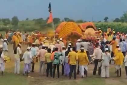 ವಿಜೃಂಭಣೆಯಿಂದ ಜರುಗುತ್ತಿರುವ ಅಮೋಘ ಸಿದ್ದೇಶ್ವರ್ ಜಾತ್ರೆ