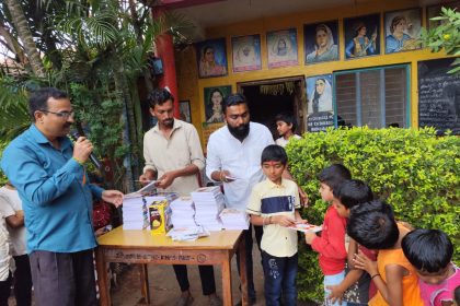 ಹುಟ್ಟು ಹಬ್ಬದ ನಿಮಿತ್ಯ ಬುಕ್ಕು ಪೆನ್ನು, ಸ್ವೀಟ್ ವಿತರಣೆ.