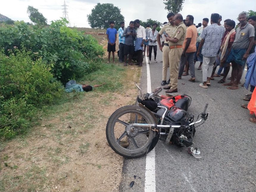 ಪೆದ್ದೂರೂ : ಟೆಂಪೋ, ದ್ವಿಚಕ್ರ ವಾಹನ ನಡುವೆ ಭೀಕರ ಅಪಘಾತ: ಸವಾರ ಮೃತ್ಯು