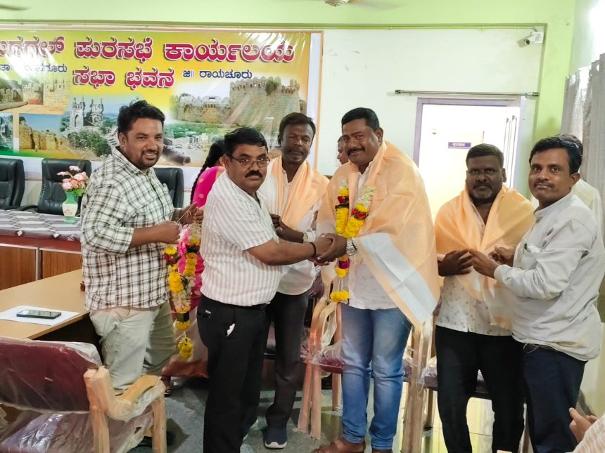 ಪುರಸಭೆಯಲ್ಲಿ ಕಾನಾ೯ಟಕ ರಾಜ್ಯ ಪೌರಸೇವಾ ನೌಕರರ ಸೇವಾ ಸಂಘದ ನೂತನ ಪದಾಧಿಕಾರಿಗಳ ಆಯ್ಕೆ.