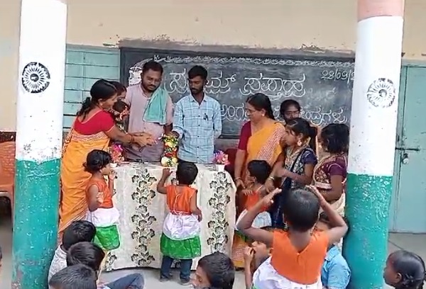 ಮುಧೋಳ್ ಎಲ್ಲಾ ಅಂಗನವಾಡಿಗಳ ವತಿಯಿಂದ ಸಾಕ್ಷಮ್ ಸಪ್ತಾಹ ಕಾರ್ಯ್ರಮ.