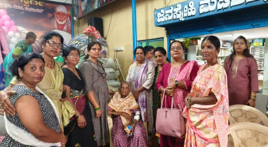 ಜನಸ್ನೇಹಿ ಆಶ್ರಮಕ್ಕೆ 30 ಸಾವಿರ ಮೌಲ್ಯದ ದಿನಸಿ, ಔಷಧಿ ವಿತರಿಸಿದ ಇನ್ನರ್ ವೀಲ್ ಮಹಿಳೆಯರು ಜನಸ್ನೇಹಿ ಆಶ್ರಮಕ್ಕೆ 30 ಸಾವಿರ ಮೌಲ್ಯದ ದಿನಸಿ, ಔಷಧಿ ವಿತರಿಸಿದ ಇನ್ನರ್ ವೀಲ್ ಮಹಿಳೆಯರು