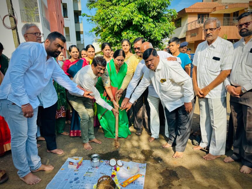 ರಸ್ತೆ ನಿರ್ಮಾಣ ಕಾಮಗಾರಿಗೆ ಸಚಿವೆ ಲಕ್ಷ್ಮೀ ಹೆಬ್ಬಾಳಕರ್ ಪೂಜೆ