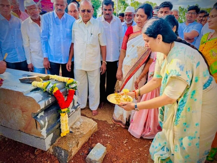 ಅಭಿವೃದ್ಧಿ ಜೊತೆಗೆ ದೇವಸ್ಥಾನಗಳ ಜೀರ್ಣೋದ್ದಾರಕ್ಕೂ ಕ್ರಮ: ಸಚಿವೆ ಲಕ್ಷ್ಮೀ ಹೆಬ್ಬಾಳಕರ್