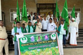 ರೈತರ ಬೆಳೆಗಳು ಅಪಾರ ನಷ್ಟವಾಗಿವೆ ಜನಪ್ರತಿನಿಧಿಗಳು ಅಧಿಕಾರಿಗಳು ರೈತರನ್ನು ಕಡೆಗಣಿಸಬೇಡಿ ಪರಿಹಾರವನ್ನು ನೀಡಿ. ಮಲ್ಲಹಳ್ಳಿ ರವಿ ಕುಮಾರ್