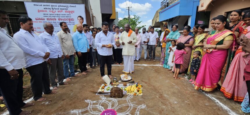 ಅಭಿವೃದ್ಧಿ ಕಾಮಗಾರಿಗಳಿಗೆ ಗ್ರಾಮಸ್ಥರಿಂದಲೇ ಭೂಮಿ ಪೂಜೆ