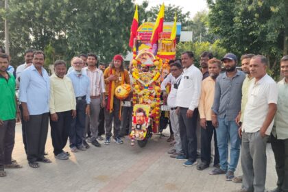 ಕನ್ನಡ ಶಾಲೆ ಮತ್ತು ಭಾಷೆ ಉಳಿವಿಗಾಗಿ ಡಾ, ವಿಷ್ಣುವರ್ಧನ್ – ಅಭಿಮಾನಿ ದ್ವಿಚಕ್ರ ವಾಹನದ ಮೂಲಕ ರಥಯಾತ್ರೆ.