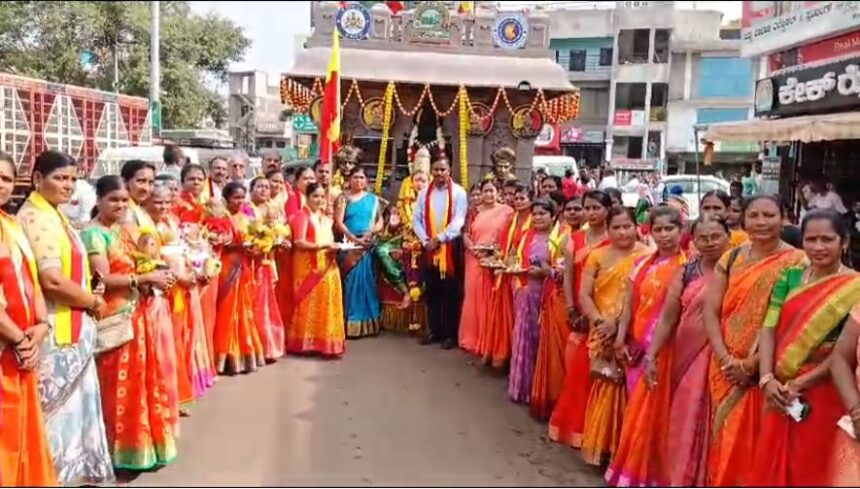 87ನೇ ಅಖಿಲ ಭಾರತ ಕನ್ನಡ ಸಾಹಿತ್ಯ ಸಮ್ಮೇಳನ: ಅಥಣಿಯಲ್ಲಿ ಕನ್ನಡಾಂಬೆಯ ಜ್ಯೋತಿ ರಥಯಾತ್ರೆ ಅದ್ದೂರಿ ಮೆರವಣಿಗೆ