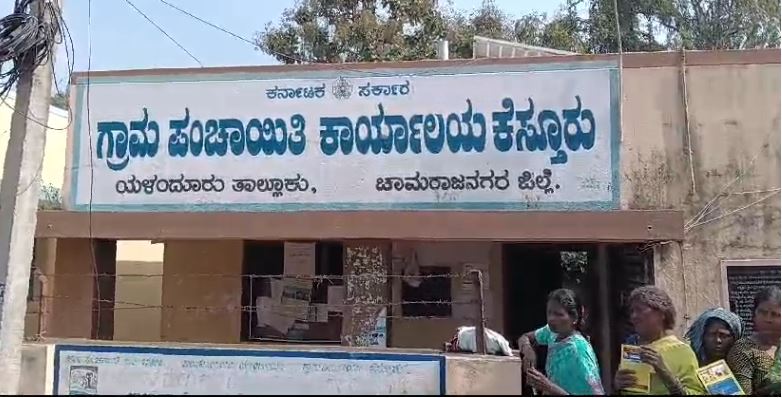 ನಿಜವಾದ ಕೂಲಿ ಕಾರ್ಮಿಕರಿಗೆ ಕೆಲಸ ಇಲ್ಲ :ಕೆಲಸ ಕೇಳಿದರೆ ಅಧಿಕಾರಿಗಳಿಂದ ಉಡಪೆ ಉತ್ತರ.