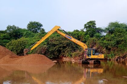 ಮರಳು ಕಳ್ಳರು : ಅಧಿಕಾರಿಗಳು ಇದಕ್ಕೇ ಕಡಿವಾಣ ಹಾಕುವರೇ .