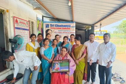 ಕಾರುಣ್ಯಶ್ರಮದ ವೃದ್ಧ ,ಬುದ್ಧಿಮಾಂದ್ಯರ ಜೊತೆ ಜನುಮದಿನ ಆಚರಿಸಿಕೊಂಡ ಡಾ. ಜಾನ್ಸಿ ಲಕ್ಷ್ಮಿಬಾಯಿ ಬೋಪನ .!