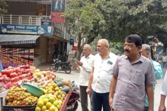 ಬಾಗಿಲಗುಂಟೆಯಲ್ಲಿ ಪುಟ್ ಪಾತ್ ಒತ್ತುವರಿಗೆ ತೆರವುಗೊಳಿಸುವಂತೆ ಬಿಬಿಎಂಪಿಗೆ ಮನವಿ – ಲಕ್ಷ್ಮಣ್ ಗೌಡ್ರು”