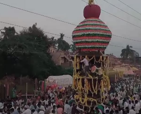 ಅದ್ದೂರಿಯಾಗಿ ಜರುಗಿದ  ಅವರಾದಿ ಶ್ರೀ ಮನ್ನಿರಂಜನ ಫಲಾಹಾರ  ಶಿವಯೋಗಿಗಳವರ  ಜಾತ್ರಾ ಮಹಾ ರಥೋತ್ಸವ