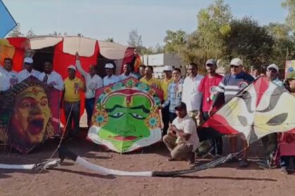 ಗಾಳಿಪಟ ಉತ್ಸವಕ್ಕೆ ಚಾಲನೆ ನೀಡಿದ  ರೋಟರಿ ಸಂಸ್ಥೆಯ ಸಂಸ್ಥಾಪಕ ಅಧ್ಯಕ್ಷ ಗಜಾನನ ಮಂಗಸೂಳಿ