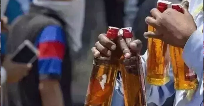 ನಕಲಿ ಮದ್ಯ ಸೇವಿಸಿ 7 ಮಂದಿ ಸಾವು ನಕಲಿ ಮದ್ಯ ಸೇವಿಸಿ 7 ಮಂದಿ ಸಾವು