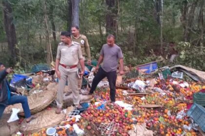 ಯಲ್ಲಾಪುರ ಬಳಿ ಲಾರಿ ಪಲ್ಟಿಯಾಗಿ ಭೀಕರ ಅಪಘಾತ, 10 ಮಂದಿ ದಾರುಣ ಸಾವು..