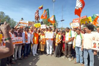 ಬೆಳಗಾವಿ ತಹಶೀಲ್ದಾರ್ ಬಸವರಾಜ್ ನಾಗರಾಳ್ ನನ್ನು ಒಂದು ವಾರದಲ್ಲಿ ಕೆಲಸದಿಂದ ವಜಾ ಮಾಡದೇ ಇದ್ದರೆ ಬೃಹತ್ ಹೋರಾಟದ ಎಚ್ಚರಿಕೆ: ಜಿಲ್ಲಾಧ್ಯಕ್ಷ ಸುಭಾಷ್ ಪಾಟೀಲ