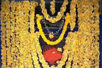 ವೈಕುಂಠ ಏಕಾದಶಿ ಪ್ರಯುಕ್ತ ನಡುವಲಕೋಟೆ ಹನುಮಂತರಾಯನಿಗೆ ವಿಶೇಷ ಅಲಂಕಾರ