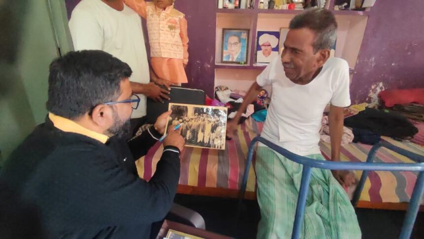 ಅಂಬೇಡ್ಕರ್ ರವರು ನಮ್ಮೂರಿಗೆ ಬಂದಾಗ ನನಗೆ 8 ವರ್ಷಗಳು :ಟೋಪಣ್ಣ ಕೊಮಟಿ ಅಂಬೇಡ್ಕರ್ ರವರು ನಮ್ಮೂರಿಗೆ ಬಂದಾಗ ನನಗೆ 8 ವರ್ಷಗಳು :ಟೋಪಣ್ಣ ಕೊಮಟಿ