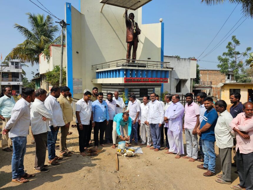 ಶಾಲಾ ಕೊಠಡಿ, ರಸ್ತೆ ಅಭಿವೃದ್ಧಿ ಕಾಮಗಾರಿಗೆ ಪೂಜೆ ಶಾಲಾ ಕೊಠಡಿ, ರಸ್ತೆ ಅಭಿವೃದ್ಧಿ ಕಾಮಗಾರಿಗೆ ಪೂಜೆ