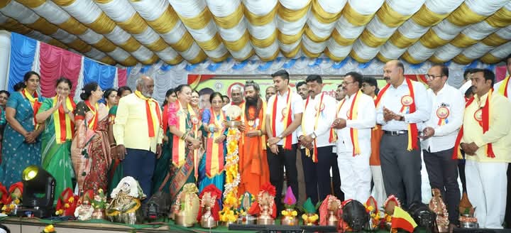 ಶ್ರೀ ಸಿದ್ದೇಶ್ವರ ಕಲ್ಯಾಣ ಮಂಟಪದಲ್ಲಿ ಸಾಹಿತ್ಯ ಸಮ್ಮೇಳನ ಕಾರ್ಯಕ್ರಮ ಶ್ರೀ ಸಿದ್ದೇಶ್ವರ ಕಲ್ಯಾಣ ಮಂಟಪದಲ್ಲಿ ಸಾಹಿತ್ಯ ಸಮ್ಮೇಳನ ಕಾರ್ಯಕ್ರಮ