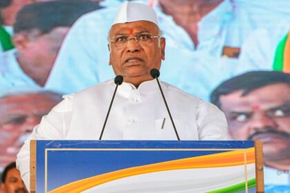 ಅಭಿವೃದ್ಧಿ ಮಾಡೋಕ್ಕಾಗದ ಗಾಂಧಿ ಕುಟುಂಬಕ್ಕೆ ಮೋದಿ, ಶಾ, ಚಮಚಾಗಳು ಬೈಯ್ತಾರೆ : ಮಲ್ಲಿಕಾರ್ಜುನ ಖರ್ಗೆ