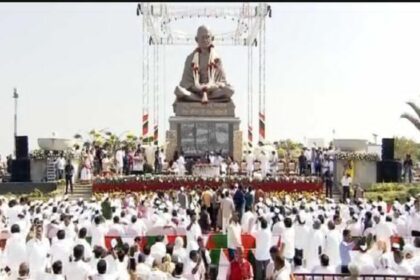 ಗಾಂಧಿ ಭಾರತ ಅಧಿವೇಶನಕ್ಕೆ ಅದ್ಧೂರಿ ಚಾಲನೆ : ಗಾಂಧಿ ಪುತ್ಥಳಿ ಅನಾವರಣ