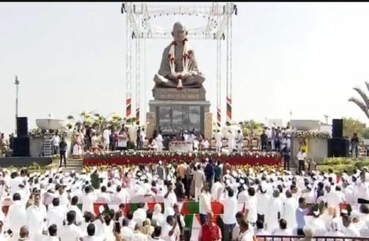 ಬೆಳಗಾವಿಯ ಸುವರ್ಣಸೌಧದಲ್ಲಿ ಬೃಹತ್ ‘ಮಹತ್ಮಾ ಗಾಂಧೀಜಿ’ ಪುತ್ಥಳಿ ಅನಾವರಣ ಬೆಳಗಾವಿಯ ಸುವರ್ಣಸೌಧದಲ್ಲಿ ಬೃಹತ್ ‘ಮಹತ್ಮಾ ಗಾಂಧೀಜಿ’ ಪುತ್ಥಳಿ ಅನಾವರಣ