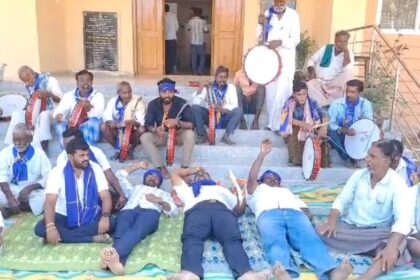 ಮಾನ್ವಿ ತಾಲೂಕ ಪಂಚಾಯತಿ ಕಚೇರಿಗೆ ಮುತ್ತಿಗೆ ಹಾಕಿದ ಹೋರಾಟಗಾರರು