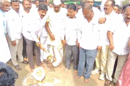 ಗೋಕಾಕ : ಶಾಸಕರಿಂದ ಭೂ ದಾಖಲೆಗಳ ಗಣಕಿಕರಣ ಮತ್ತು ರಸ್ತೆ ಅಗಲಿಕರಣಕ್ಕೆ ಭೂಮಿ‌ ಪೂಜೆ.