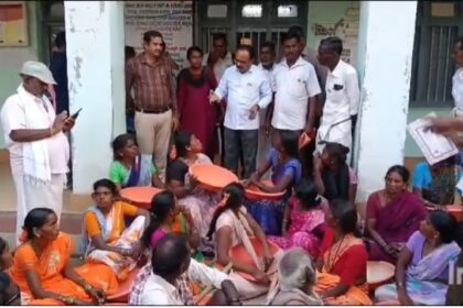 ಎನ್ ಆರ್ ಜಿ ನೆರಗಾ ದಲ್ಲಿ ಕೂಲಿಲ್ಲದೇ ಕಾರ್ಮಿಕರು ಪ್ರತಿಭಟನೆ