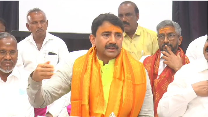 ಮುಡಾ ಪ್ರಕರಣದಲ್ಲಿ ಕುಮಾರ್ ನಾಯಕ್ ಹೆಸರು ಉಲ್ಲೇಖ ಮುಡಾ ಪ್ರಕರಣದಲ್ಲಿ ಕುಮಾರ್ ನಾಯಕ್ ಹೆಸರು ಉಲ್ಲೇಖ