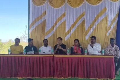 ಬೂಮ್ ಚಿತ್ರ ತಂಡದಿಂದ ಲಕ್ಷ್ಮಿ ನರಸಿಂಹ ಸ್ವಾಮಿ ದೇವಸ್ಥಾನದಲ್ಲಿ ಪೂಜೆ ಕಾರ್ಯಕ್ರಮ