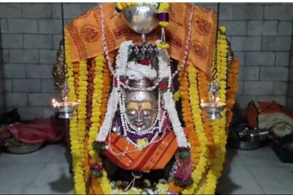 ಶಿವನಾಮ ಸ್ಮರಣೆಯಲ್ಲಿ ನಿರತ ಭಕ್ತರಿಂದ ತುಂಬಿತುಳುಕಿದ ಶಿವಾಲಯಗಳು