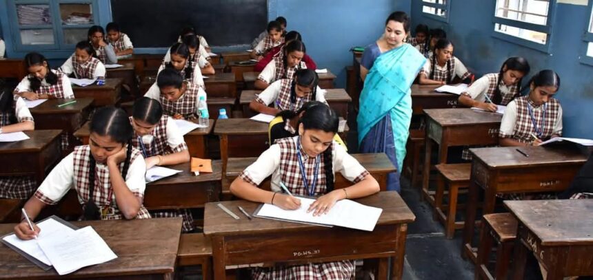 ಎಸ್.ಎಸ್‌ಎಲ್.ಸಿ ಪೂರ್ವಸಿದ್ದತಾ ಪರೀಕ್ಷಾ ಕೇಂದ್ರಗಳಿಗೆ ಜಿಲ್ಲಾಧಿಕಾರಿ ದಿವ್ಯ ಪ್ರಭು ದಿಢೀರ್ ಭೇಟಿ.