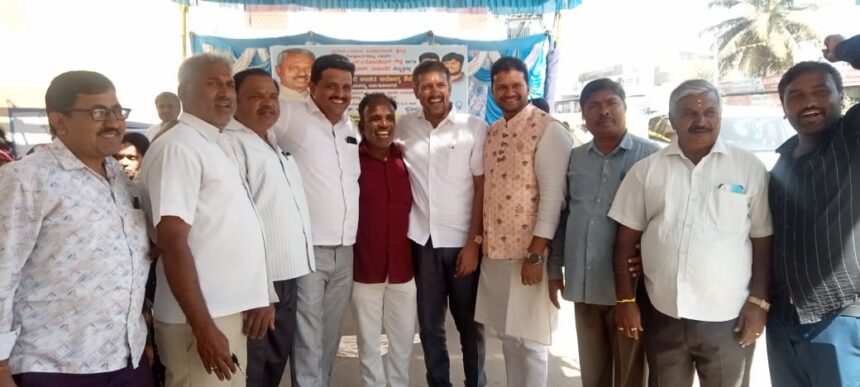 ಅಂದ್ರಹಳ್ಳಿ ಸರ್ಕಾರಿ ಶಾಲಾ ಆವರಣದಲ್ಲಿ ಬೃಹತ್ ಉಚಿತ ಆರೋಗ್ಯ ತಪಾಸಣೆ ಶಿಬಿರಕ್ಕೆ ಚಾಲನೆ :ಶಾಸಕ ಎಸ್ ಟಿ ಸೋಮಶೇಖರ್ ಅಂದ್ರಹಳ್ಳಿ ಸರ್ಕಾರಿ ಶಾಲಾ ಆವರಣದಲ್ಲಿ ಬೃಹತ್ ಉಚಿತ ಆರೋಗ್ಯ ತಪಾಸಣೆ ಶಿಬಿರಕ್ಕೆ ಚಾಲನೆ :ಶಾಸಕ ಎಸ್ ಟಿ ಸೋಮಶೇಖರ್