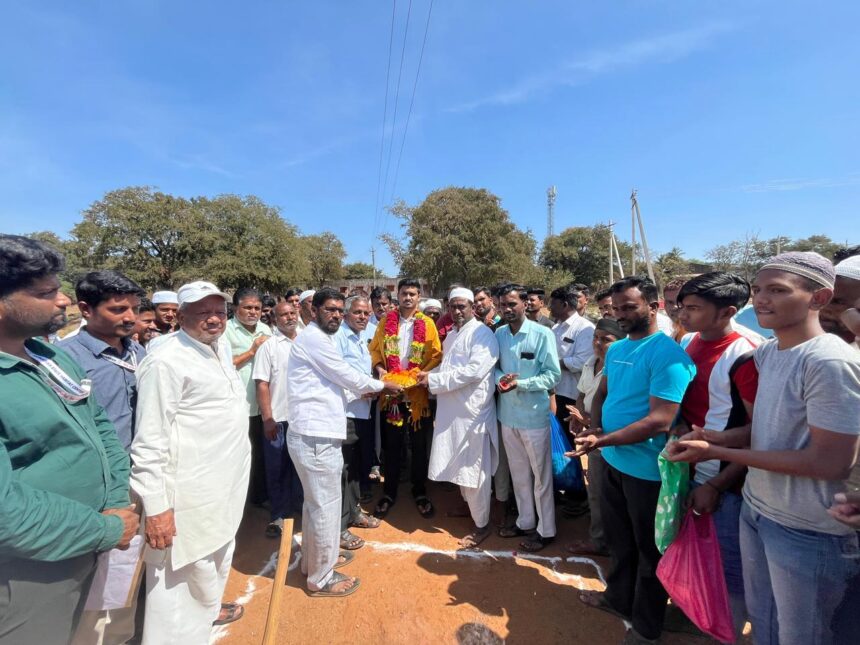 ರಾಹುಲ್ ಜಾರಕಿಹೊಳಿ ಅವರಿಂದ ಹೊಸದಾಗಿ ನಿರ್ಮಾಣಗೊಂಡ ದಾದ್ವಾನಟ್ಟಿ ಶಾಲಾ ಕೊಠಡಿಗಳ ಉದ್ಘಾಟನೆ ರಾಹುಲ್ ಜಾರಕಿಹೊಳಿ ಅವರಿಂದ ಹೊಸದಾಗಿ ನಿರ್ಮಾಣಗೊಂಡ ದಾದ್ವಾನಟ್ಟಿ ಶಾಲಾ ಕೊಠಡಿಗಳ ಉದ್ಘಾಟನೆ