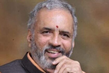 ಸಂಸದ ಕಾಗೇರಿ ಹುಟ್ಟೂರು ಪಕ್ಕದಲ್ಲೇ ಇದ್ರೂ ಡಾಂಬಾರು ಕಾಣದ ಹದಗೆಟ್ಟ Pwd ರಸ್ತೆ ಇದೇ ರಸ್ತೆ ನೋಡ್ರಿ.