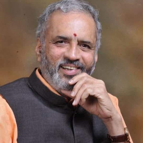 ಸಂಸದ ಕಾಗೇರಿ ಹುಟ್ಟೂರು ಪಕ್ಕದಲ್ಲೇ ಇದ್ರೂ ಡಾಂಬಾರು ಕಾಣದ ಹದಗೆಟ್ಟ Pwd ರಸ್ತೆ ಇದೇ ರಸ್ತೆ ನೋಡ್ರಿ.
