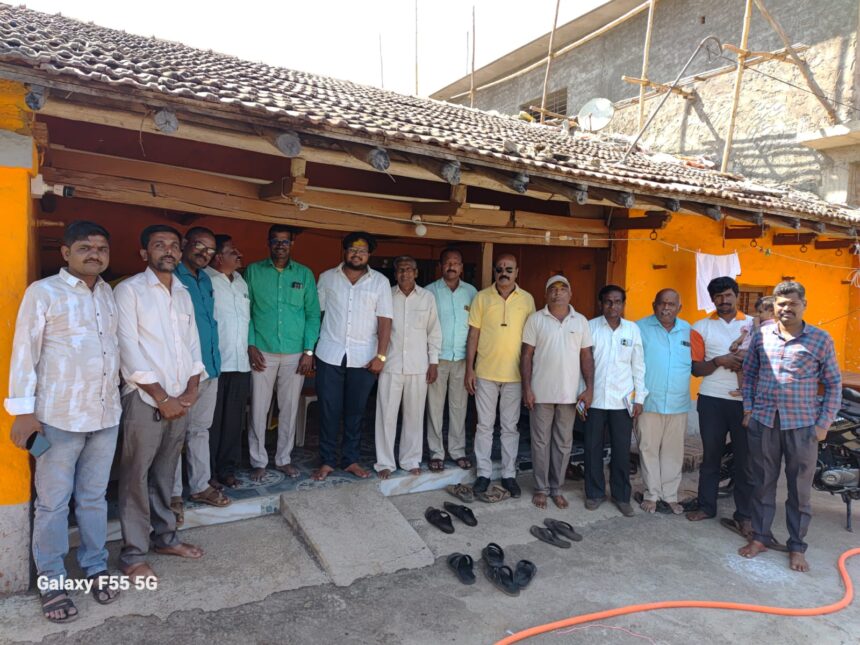 ಫೆಬ್ರುವರಿ ತಿಂಗಳಿನಲ್ಲಿ ನಡೆಯುವ ಹಣಬರ ಸಮಾಜದ ಸಮಾವೇಶ ಕುರಿತು ಗ್ರಾಮಗಳಿಗೆ ಭೇಟಿ.