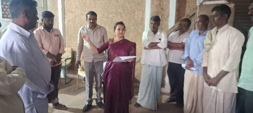 ಕಡಲೆಕಾಳು ಖರೀದಿ ಕೇಂದ್ರಕ್ಕೆ ಜಿಲ್ಲಾಧಿಕಾರಿಗಳ ಭೇಟಿ, ಪರಿಶೀಲನೆ