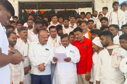 ವಲಯ ಅರಣ್ಯಧಿಕಾರಿ ಸೇವಾಲಾಲ ಮಾಲಾಧಾರಿಗಳು ಅವಾಚ್ಯವಾಗಿ ನಿಂಧಿಸಿದ್ದಾರೆ ಎಂದು ಆರೋಪಿಸಿ: ಮನವಿ