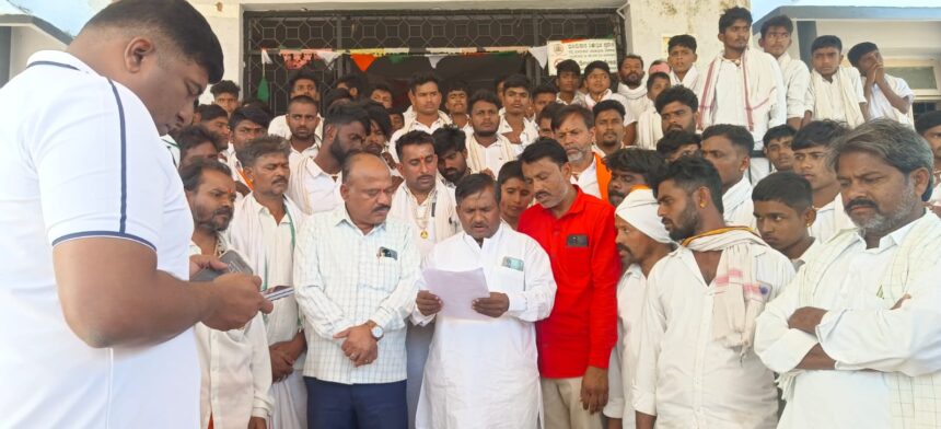 ವಲಯ ಅರಣ್ಯಧಿಕಾರಿ ಸೇವಾಲಾಲ ಮಾಲಾಧಾರಿಗಳು ಅವಾಚ್ಯವಾಗಿ ನಿಂಧಿಸಿದ್ದಾರೆ ಎಂದು ಆರೋಪಿಸಿ: ಮನವಿ