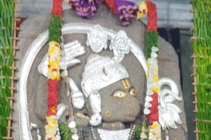 ಬಾಂಡ್ರಾವಿ ಗ್ರಾಮದ ಎರಡು ಕಣ್ಣಿನ ಆಕರ್ಷಕ ಹನುಮನಿಗೆ ಈ ದಿನ ವಿಜೃಂಭಣೆಯ ರಥೋತ್ಸವ.